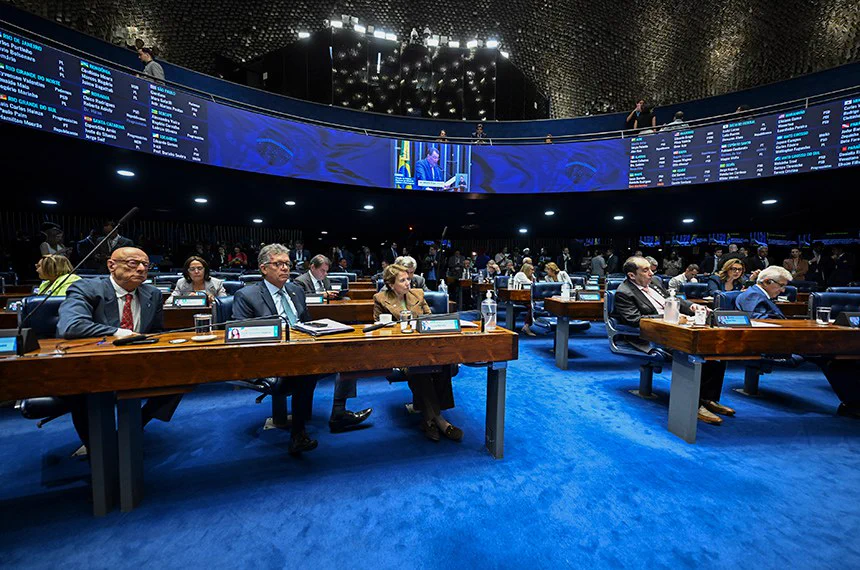 IMG_1826 PL 2531/2021 AVANÇA NO SENADO E PRESSÃO AUMENTA PELA APROVAÇÃO DO PISO DOS PROFISSIONAIS DA EDUCAÇÃO